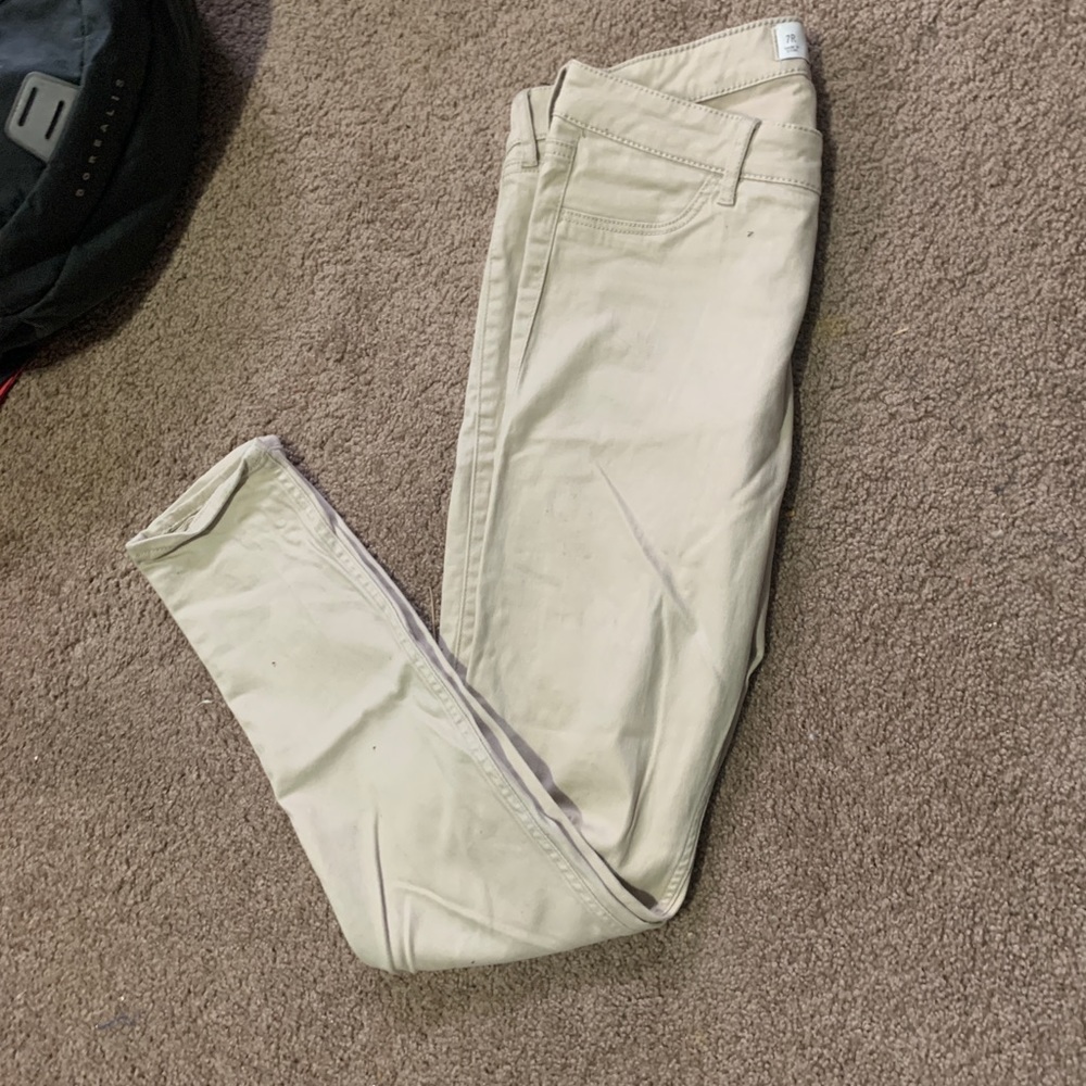 Light tan hollister khakis
